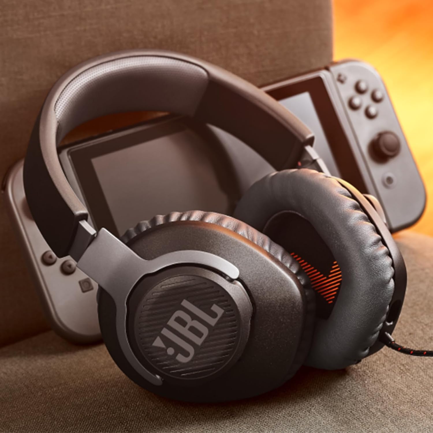 JBL Quantum 100 Wired Over Ear Gaming Headphones with Mic
